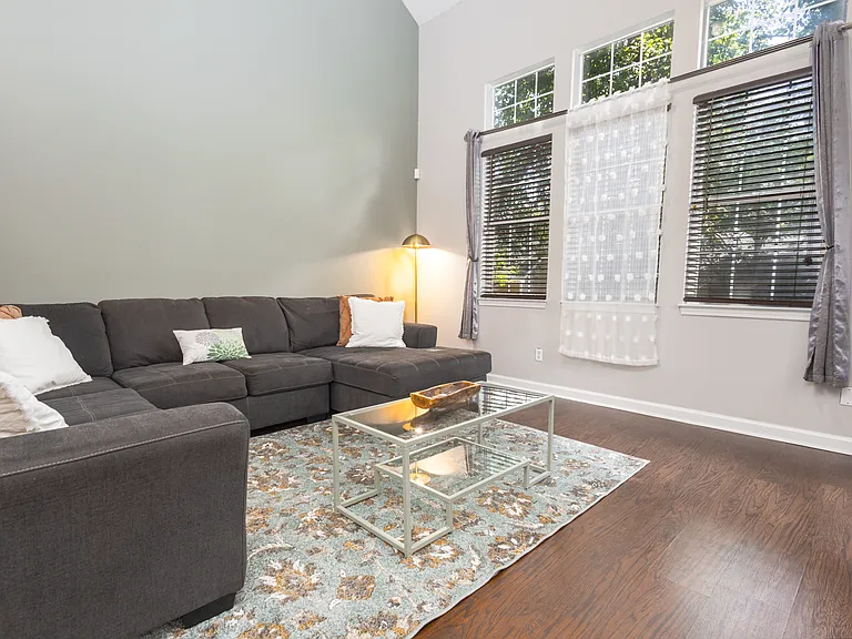 510 Fraser St SE — Photo 8