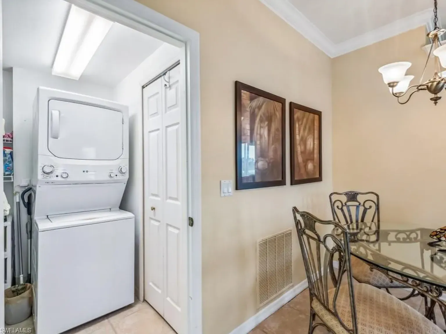 2 bed, 1449 sqft, $4,922 — Photo 4