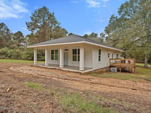 715 Highway 43 N, Mendenhall, MS 39114