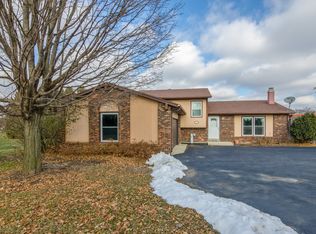 391 Hollow Hill Rd, Wauconda, IL 60084