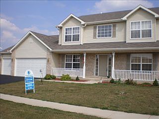 1st image of 933 Bradley Ln
