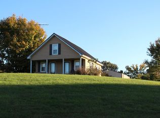 1233 Apple Grove Rd, Summer Shade, KY 42166