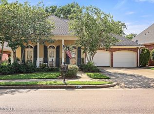 109 Autumn Hill Dr, Jackson, MS 39211