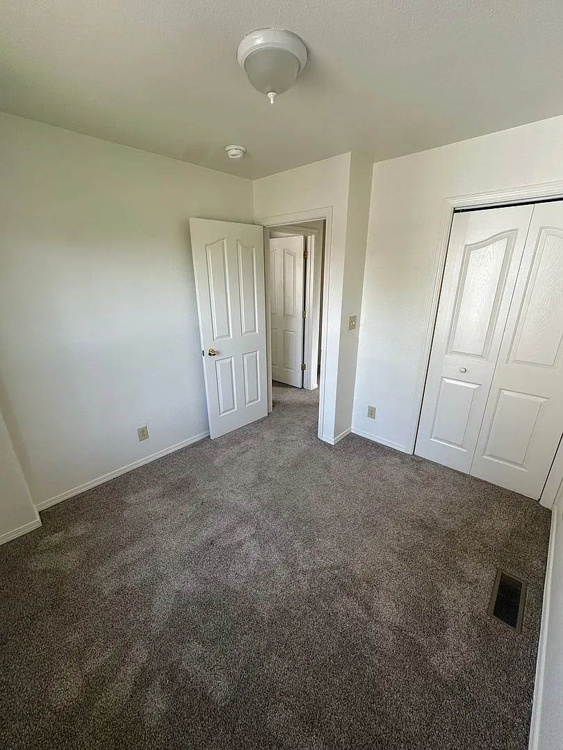 Spacious 3-Bedroom Home on Missoula's Northside, Steps from Downtown — Photo 3