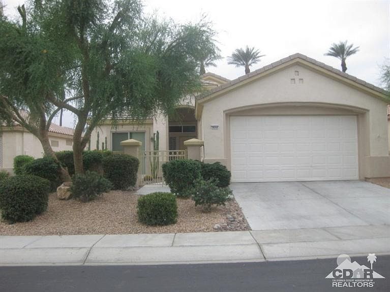 1st image of 78345 Estancia Dr