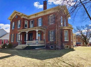700 9th St, Highland, IL 62249