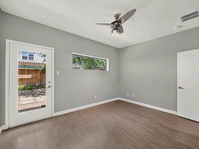 6016 Truro St — Photo 37