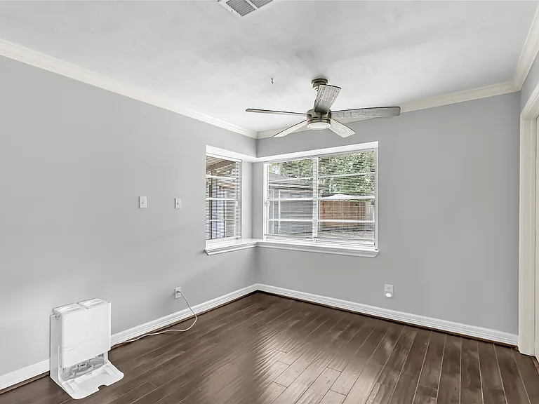 211 W North Hill Dr — Photo 13