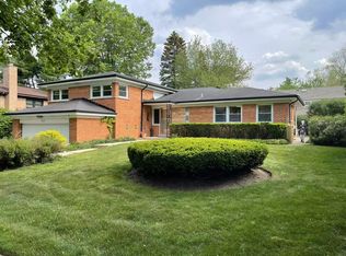 2219 Sandy Ln, Wilmette, IL 60091