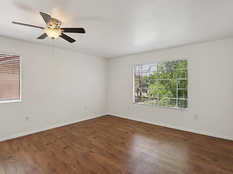 Versailles Senior Apartments — Photo 15