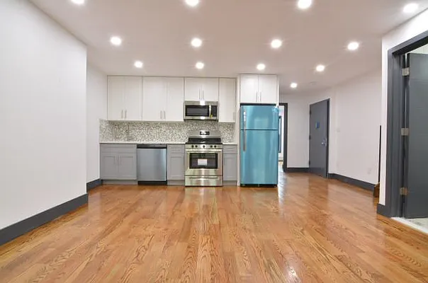 Rented by David Hirsch, LREB | media 33