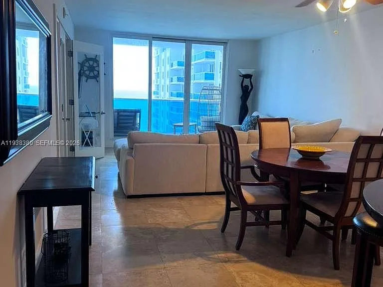 2301 Collins Ave #1425 — Photo 9