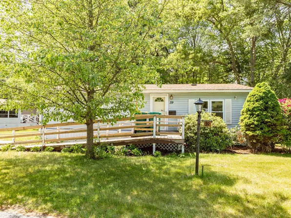 39 Friendship Dr, West Bridgewater, MA 02379