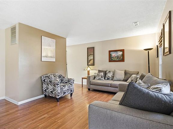 4th image of 6493 Walter Reed Dr