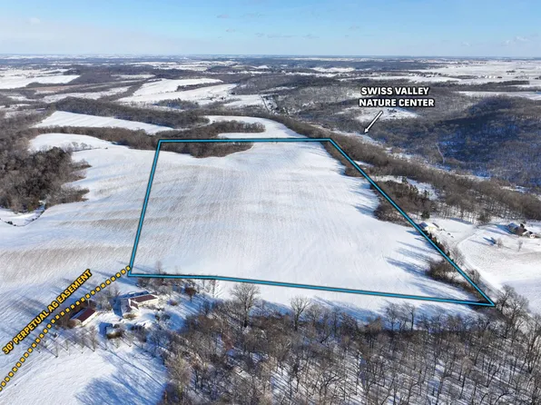 Swiss Valley Rd, Peosta, IA 52068