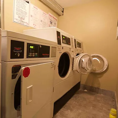 Rented by Nooklyn NYC LLC | media 50