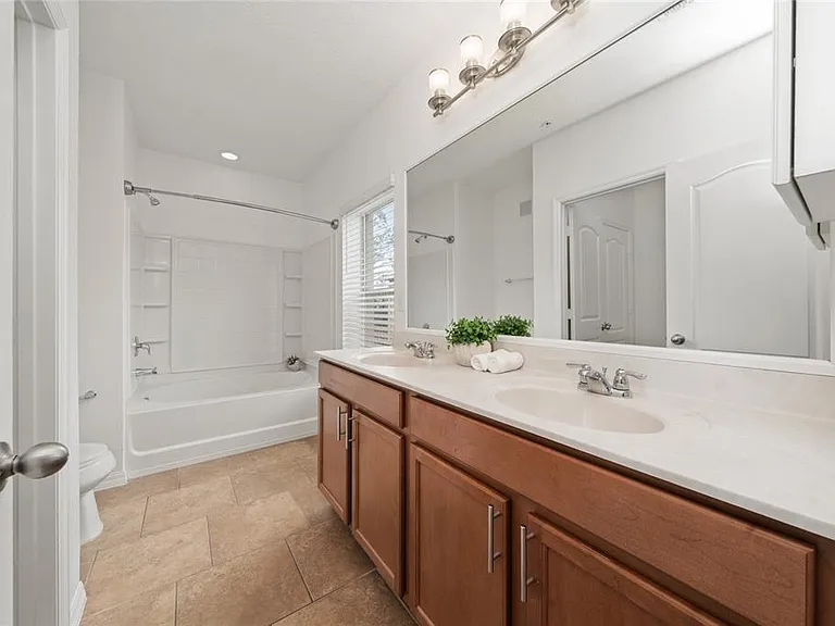 2148 Betsy Ross Ln #2148 — Photo 20