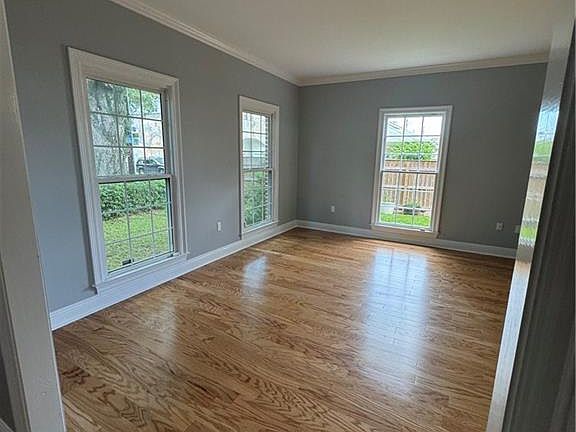 3rd image of 97 Versailles Blvd
