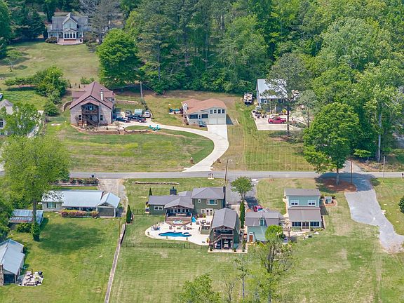 3rd image of 1129 Honeycomb Rd