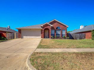 5012 Eastcreek Dr, Arlington, TX 76018