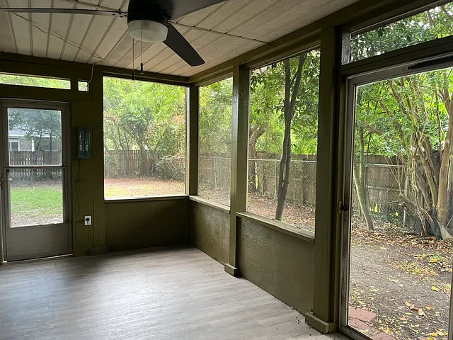 108 San Carlos Ave — Photo 9