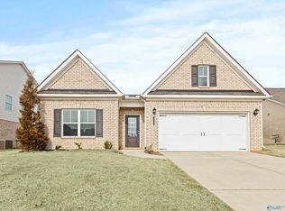 113 Story Ray Dr, New Market, AL 35761