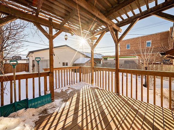 3rd image of 188 Leila Ave