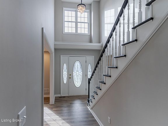 3rd image of 200 Mill Brook Cir