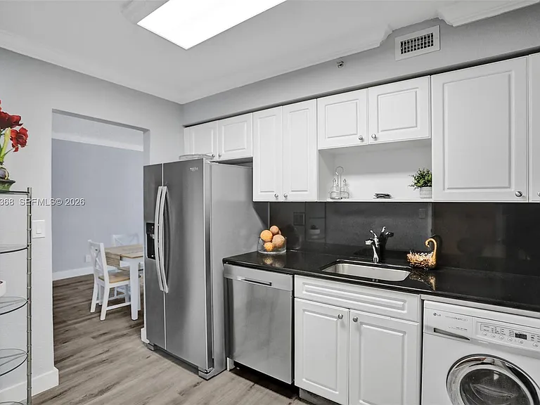 2501 S Ocean Dr #302 — Photo 11
