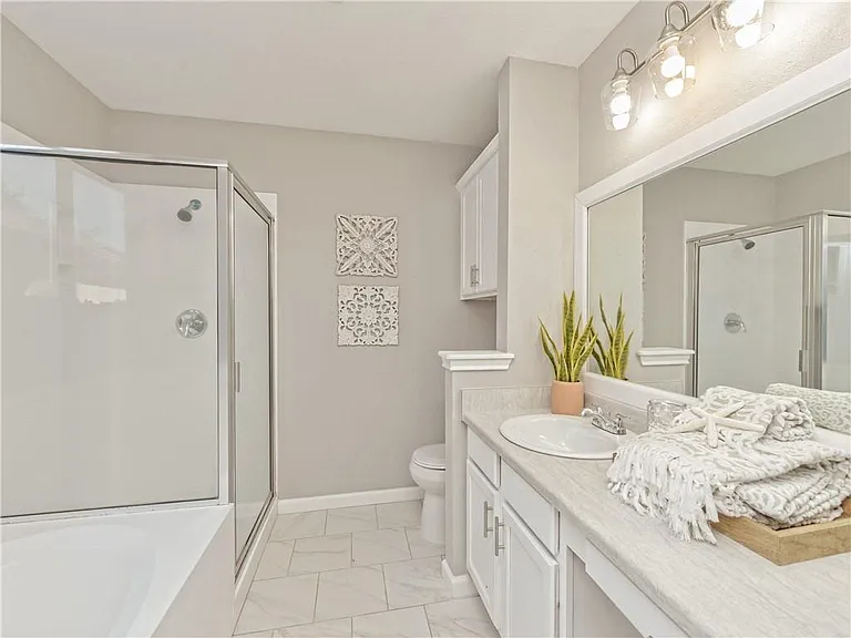 16800 Hamilton Point Cir — Photo 9