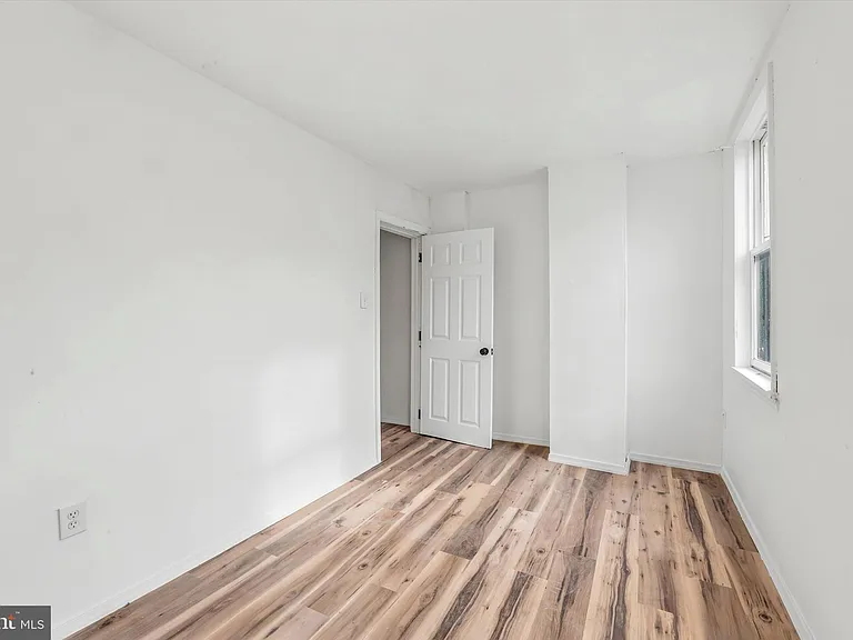 4223 N Hicks St — Photo 7