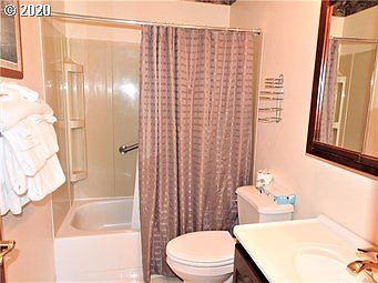 3rd image of 210 26th St #115/6