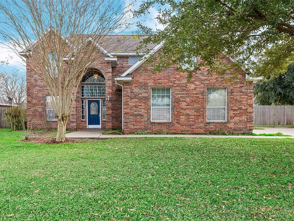 1st image of 10218 Travis Ln