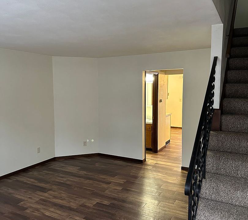 1st image of 4471 Carthage Dr #4