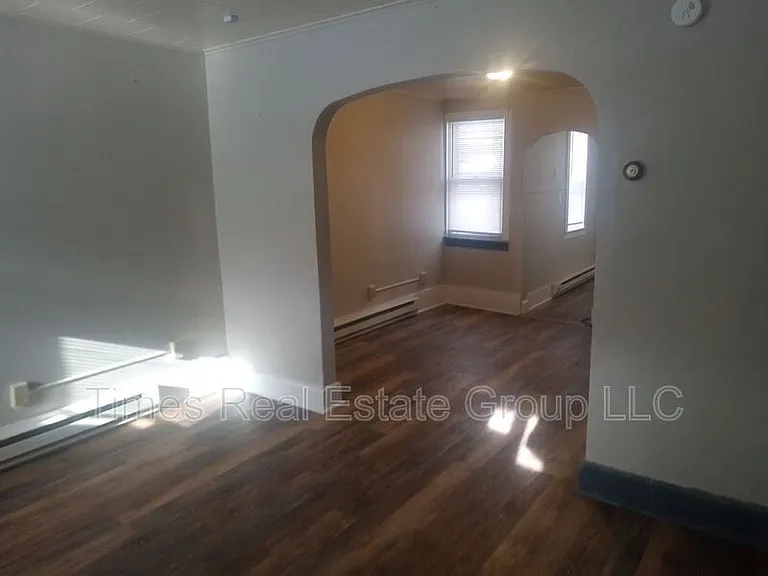 206 W Railroad St — Photo 16