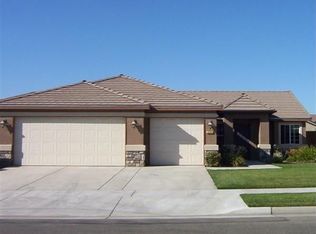 1374 W Semillon St, Hanford, CA 93230
