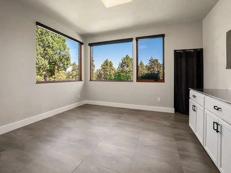64144 Pioneer Loop — Photo 29