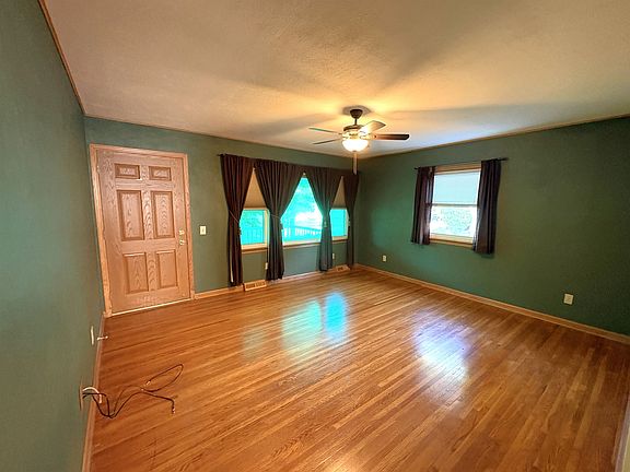 5th image of 204 S Water St