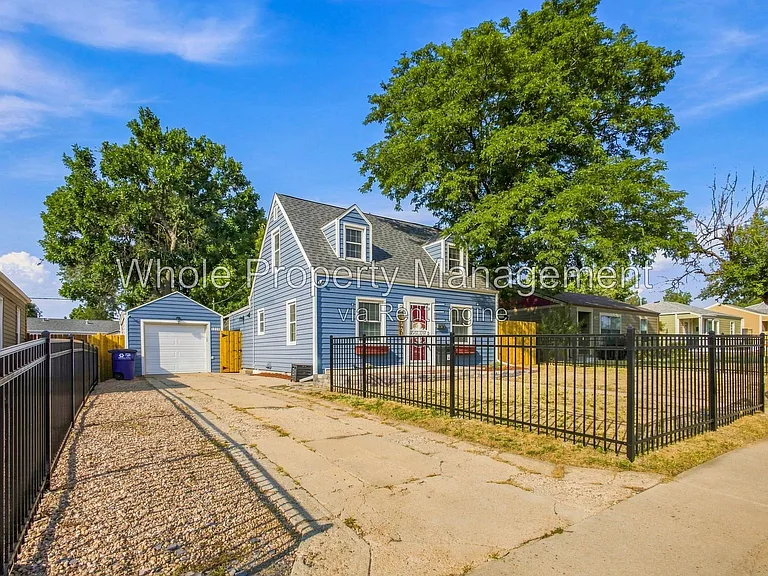 1770 W Beekman Pl — Photo 2