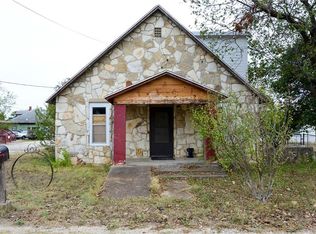 208 N Love Ave, Florence, TX 76527