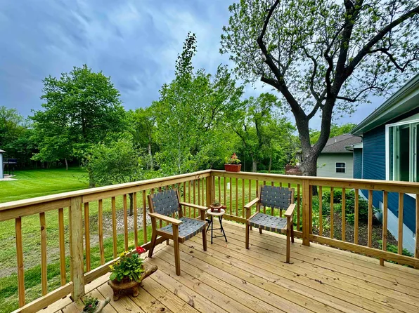 25935 169th St, Spirit Lake, IA 51360