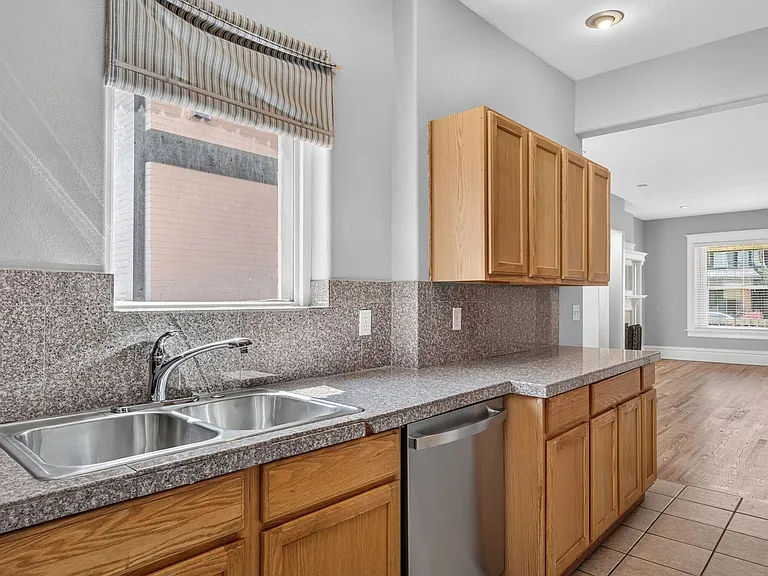 3030 Stout St — Photo 15