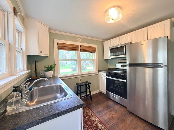 4th image of 1025 Kendall St