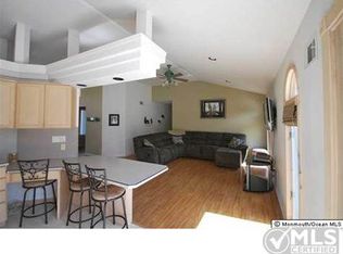 54 Cross St, Jackson, NJ 08527