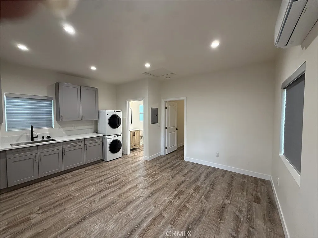 Building Photo - 439 W Colorado Blvd #2