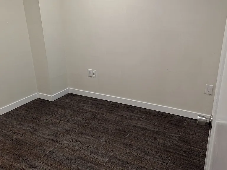 100 Westgate Ave #BASEMENT — Photo 19