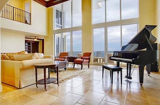 1st image of 785 Crandon Boulevard 1
