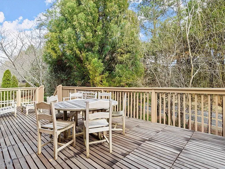 875 Wescott Ln — Photo 79