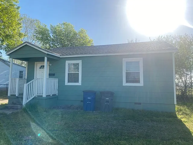 1413 N Indianapolis Ave