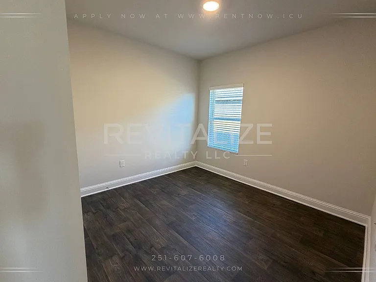 14930 Dayton Cir — Photo 9